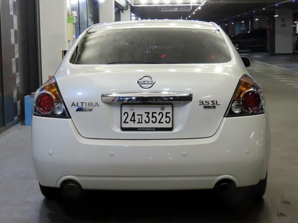 2011 NIssan Altima 4th Generation 3.5 - Image 6