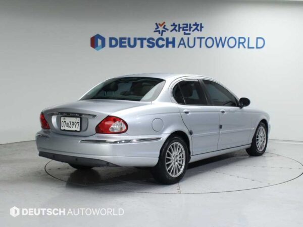 2006 Jaguar X Type 2.1 V6 - Image 3