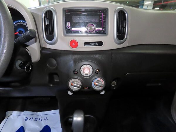 2011 Nissan Cube 3th Generation 1.8 SL - Image 12