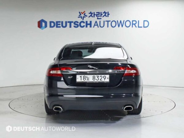 2011 Jaguar XF 3.0D V6 Premium - Image 5