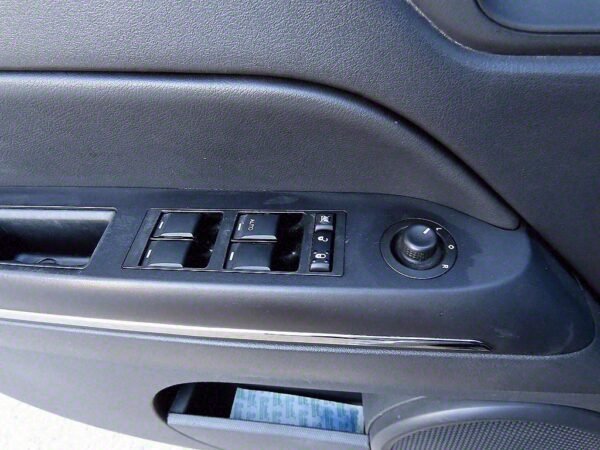 2013 Jeep Compass 2.4 Limited - Image 13