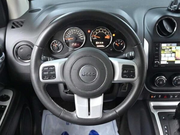 2017 Jeep Compass 2.4 Limited - Image 10