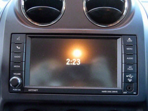 2013 Jeep Compass 2.4 Limited - Image 15