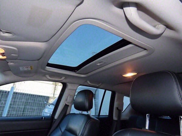2013 Jeep Compass 2.4 Limited - Image 18