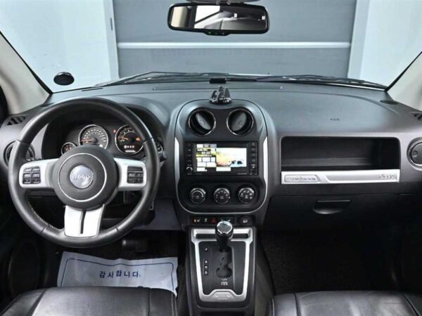 2017 Jeep Compass 2.4 Limited - Image 16