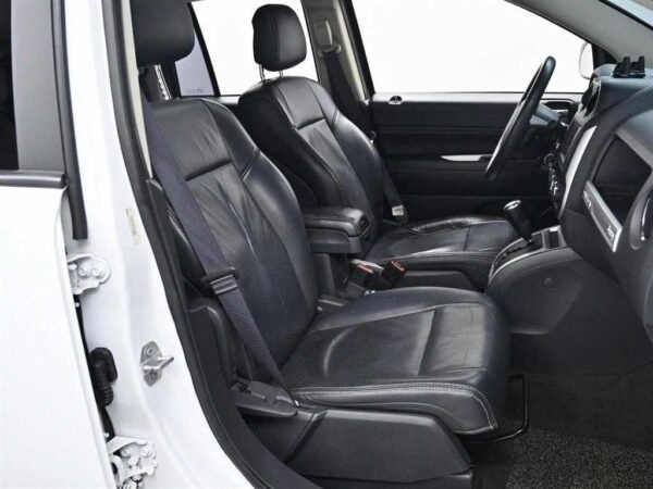 2017 Jeep Compass 2.4 Limited - Image 13