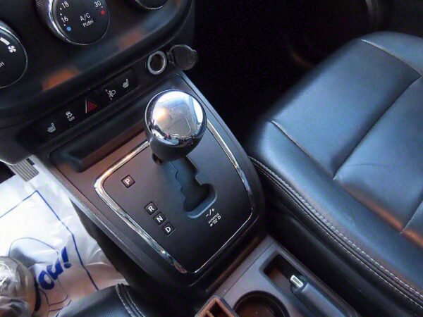 2013 Jeep Compass 2.4 Limited - Image 12