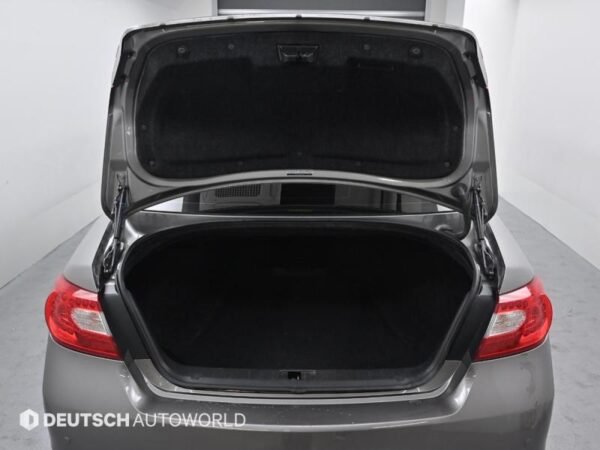 2013 Infiniti M (4th generation) M37 X - Image 3