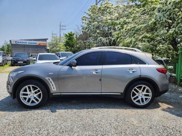 2010 Infiniti FX (2nd Generation) FX35 - Image 4