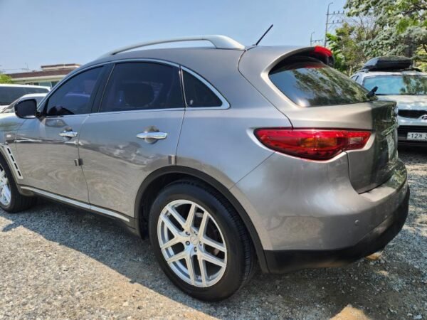 2010 Infiniti FX (2nd Generation) FX35 - Image 11
