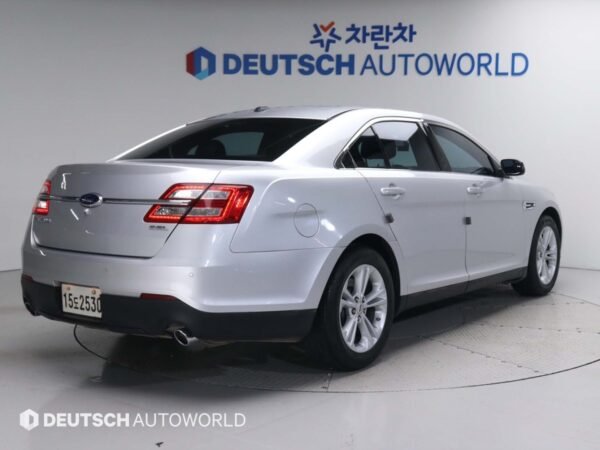 2013 Ford Taurus (6th generation) 3.5 SEL - Image 21