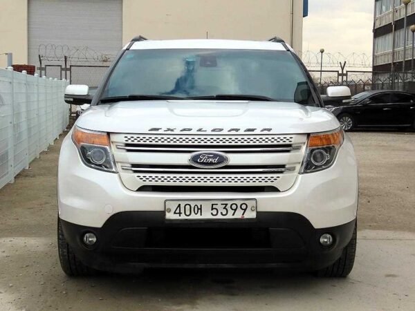 2014 Ford Explorer (5th Generation) 3.5 V6 4WD Limited - Image 2