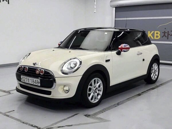 2017 Mini Cooper (3rd Generation) 1.5 high - Image 2