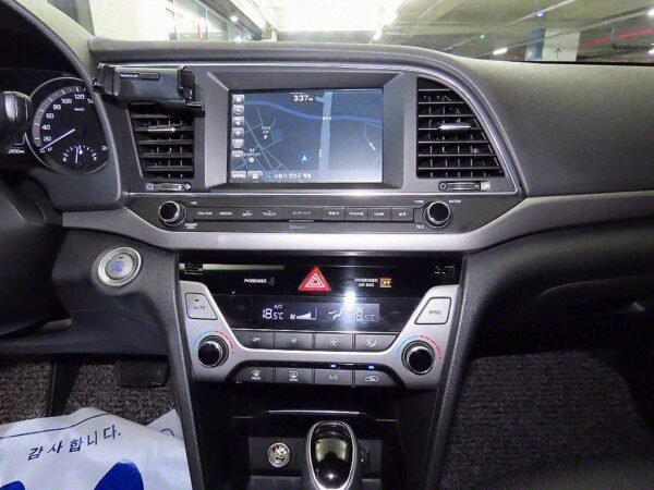 2017 Hyudai AVANTE AD 1.6 GDi Modern - Image 10