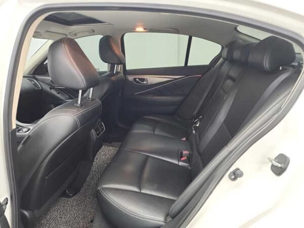 2015 Infiniti Q50 2.2D Premium - Image 11
