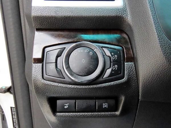 2014 Ford Explorer (5th Generation) 3.5 V6 4WD Limited - Image 9