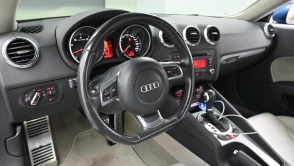 2007 Audi TT (2nd Generation) Coupe TFSI - Image 10