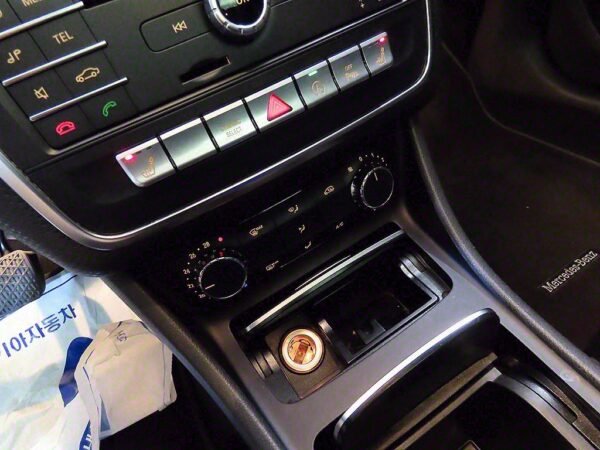 2016 Mercedes-Benz A-Class (3rd Generation) A200 - Image 9