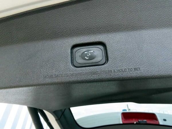 2014 Ford Explorer (5th Generation) 3.5 V6 4WD Limited - Image 4