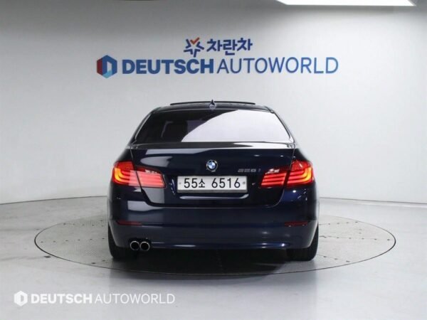 2011 BMW 5Series (6th Generation) 528i - Image 19