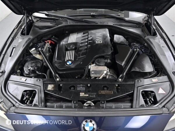 2011 BMW 5Series (6th Generation) 528i - Image 17