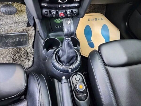 2017 Mini Cooper (3rd Generation) 1.5 high - Image 15