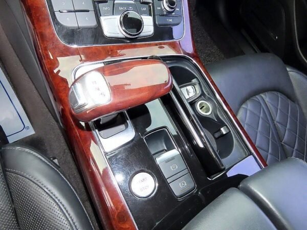 2011 Audi A8 (3rd generation) 4.2 FSI Quattro - Image 13