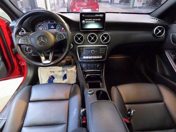 2016 Mercedes-Benz A-Class (3rd Generation) A200 - Image 13