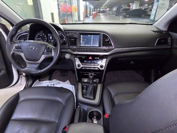 2017 Hyudai AVANTE AD 1.6 GDi Modern - Image 11