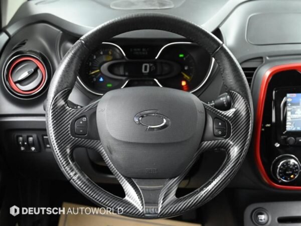 2016 Renault (SAMSUNG) QM3 RE Signature sonic red - Image 11