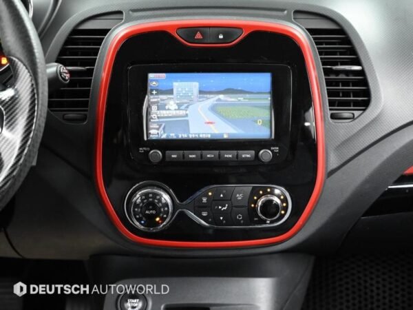 2016 Renault (SAMSUNG) QM3 RE Signature sonic red - Image 10