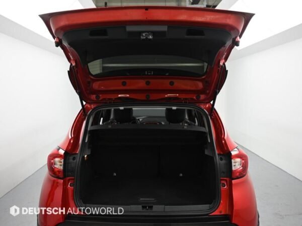 2016 Renault (SAMSUNG) QM3 RE Signature sonic red - Image 4