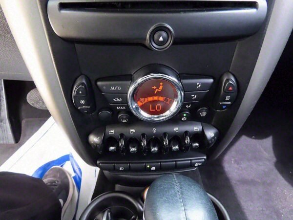 2011 MINI COUNTRYMAN 1.6 - Image 9