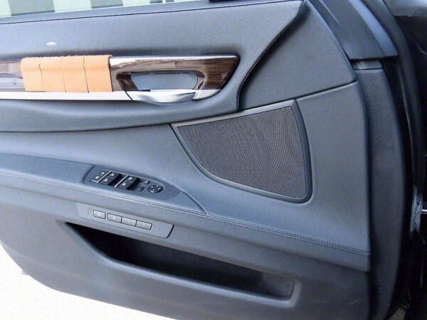 2009 BMW 7series (5th generation) 740Li - Image 11
