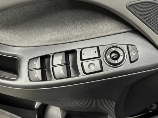 2015 HYUNDAI THE NEW AVANTE MD 1.6 GDi smart - Image 8