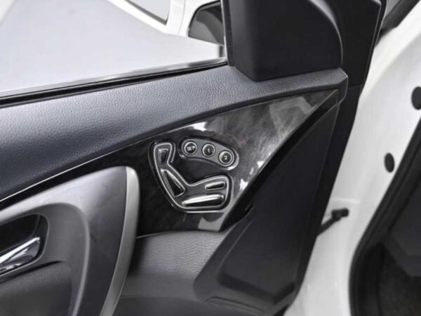 2014 HYUNDAI GRANDEUR HG 240 Modern - Image 6