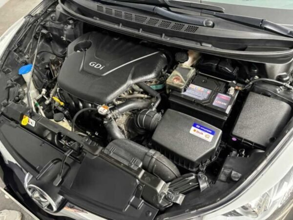 2015 HYUNDAI THE NEW AVANTE MD 1.6 GDi smart - Image 4