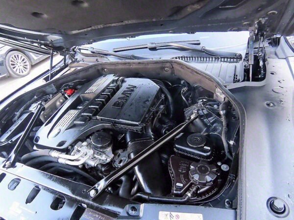 2009 BMW 7series (5th generation) 740Li - Image 4
