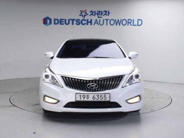 2014 HYUNDAI GRANDEUR HG 240 Modern - Image 20