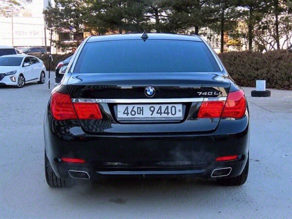 2009 BMW 7series (5th generation) 740Li - Image 18