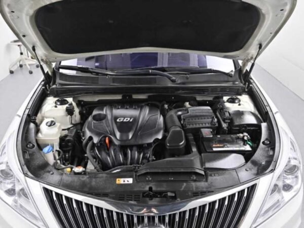 2014 HYUNDAI GRANDEUR HG 240 Modern - Image 17