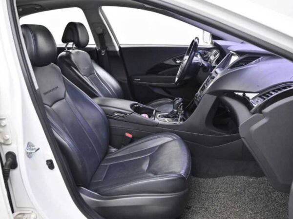 2014 HYUNDAI GRANDEUR HG 240 Modern - Image 13