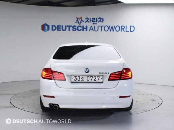 2014 BMW 5series (6th generation) 528i - Image 19