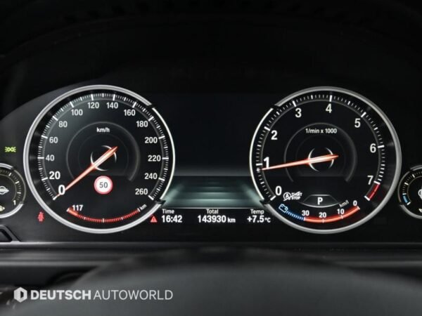 2014 BMW 5series (6th generation) 528i - Image 15