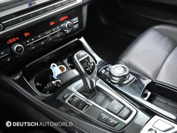 2014 BMW 5series (6th generation) 528i - Image 12
