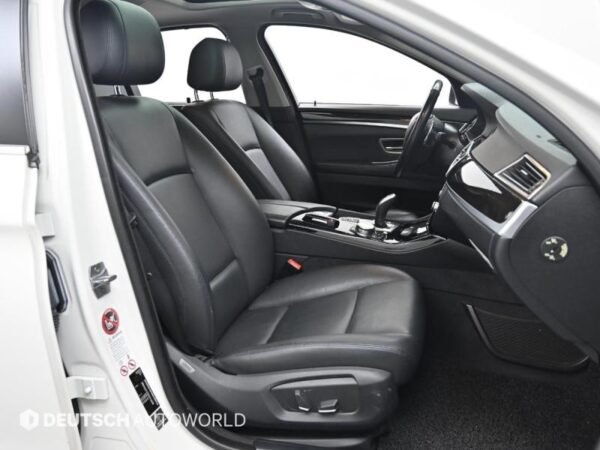 2014 BMW 5series (6th generation) 528i - Image 11