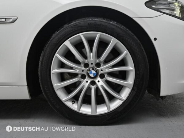 2014 BMW 5series (6th generation) 528i - Image 3