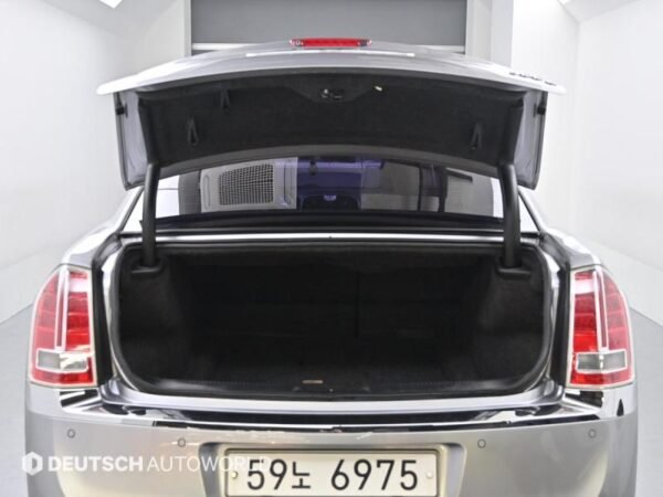 2014 Chrysler 300C (2nd generation) 3.6 - Image 3