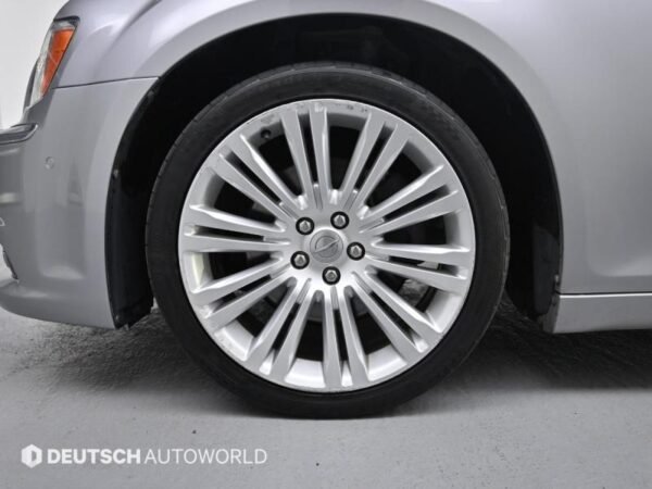 2014 Chrysler 300C (2nd generation) 3.6 - Image 18