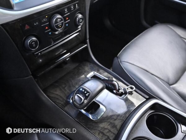 2014 Chrysler 300C (2nd generation) 3.6 - Image 14